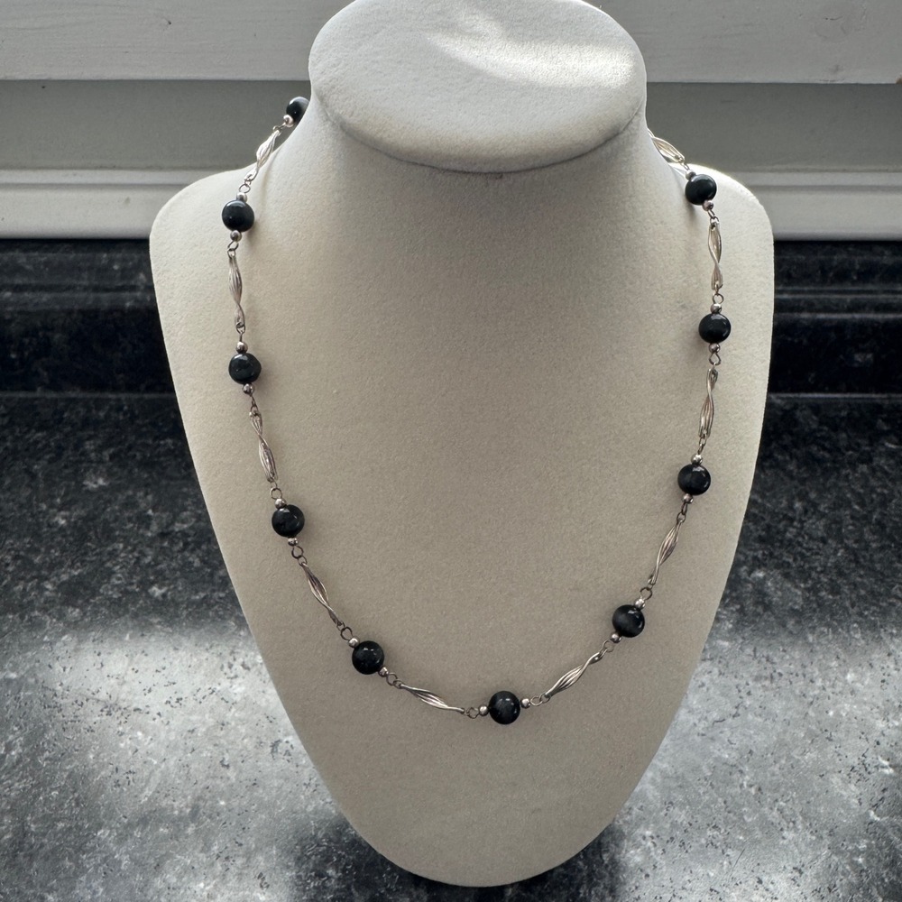 Black Cats Eye Station Necklace Twisted Silver Tone Bar Link Beads Elegant
